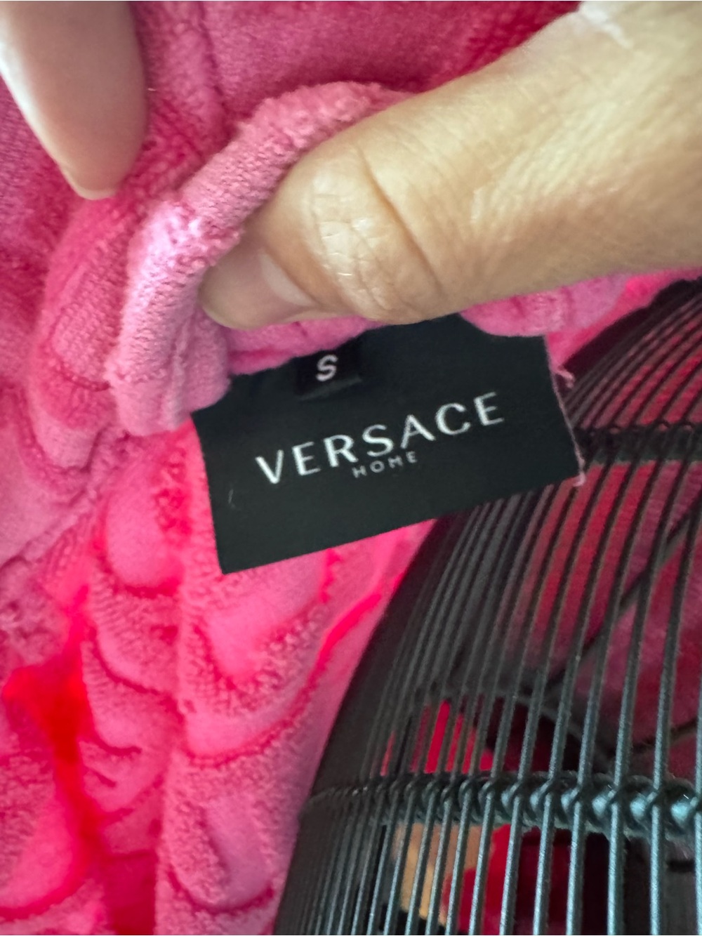 Versace Hot Pink Plush Logo Robe with Gold Baroque Accents - Picture 9 of 12